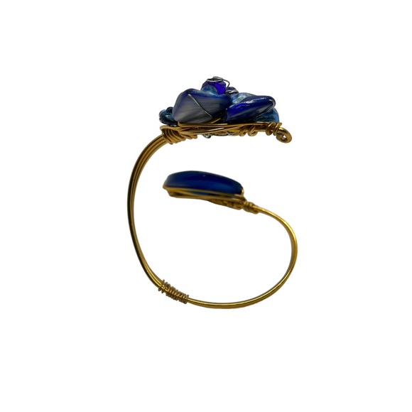 Gold Wire Cobalt Blue Smooth Faceted Oval Stone Bracelet With Glass Bead Flower - Picture 2 of 5